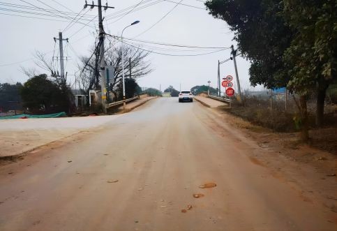 服務道路開口，華咨在行動